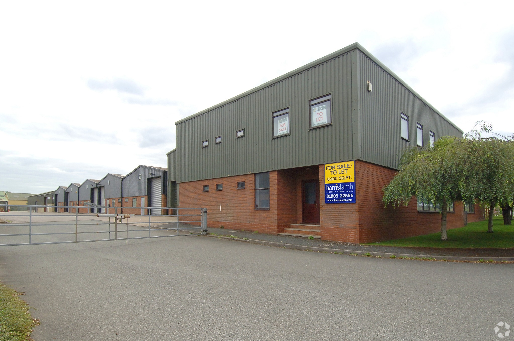 Waterloo Rd, Alcester to rent Primary Photo- Image 1 of 4