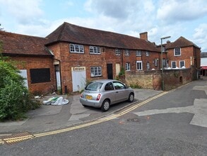 93-95 High St, Godalming to rent Building Photo- Image 2 of 3