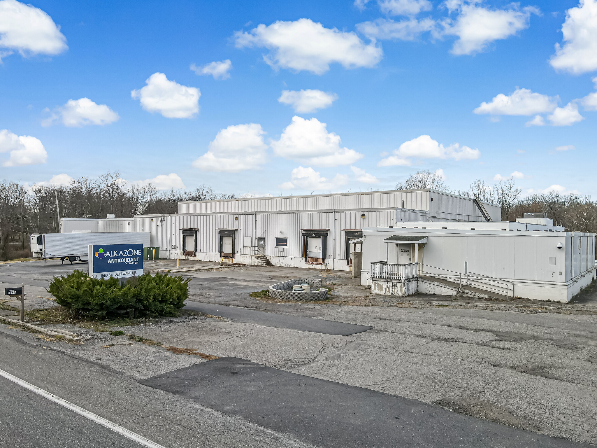 1560 S Delaware Dr, Mount Bethel, PA for sale Building Photo- Image 1 of 22