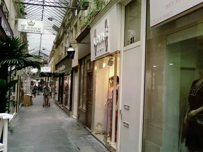 Retail in Paris to rent Building Photo- Image 1 of 5