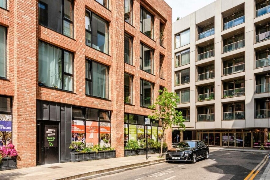 1E Mentmore Ter, London to rent - Building Photo - Image 2 of 3