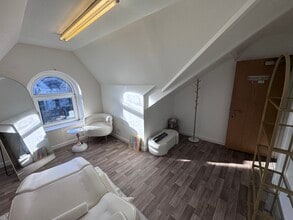 1 Uplands Crescent, Swansea to rent Interior Photo- Image 2 of 3