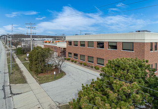 10920 W Lincoln Ave, Milwaukee, WI for rent Building Photo- Image 1 of 19