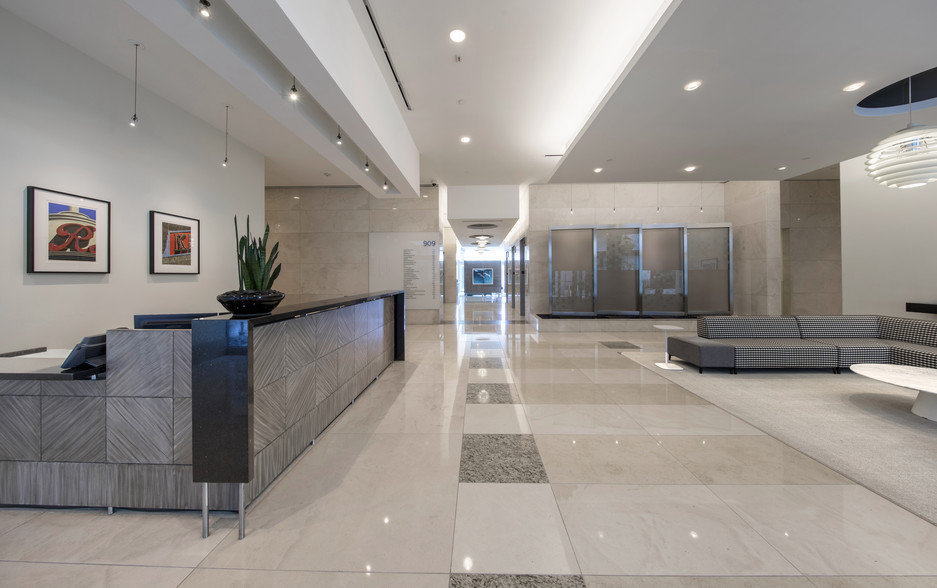 909 N Pacific Coast Hwy, El Segundo, CA for rent - Lobby - Image 3 of 4