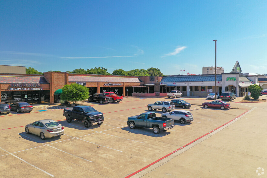 1701-1833 Airport Fwy, Bedford, TX for sale - Building Photo - Image 1 of 11