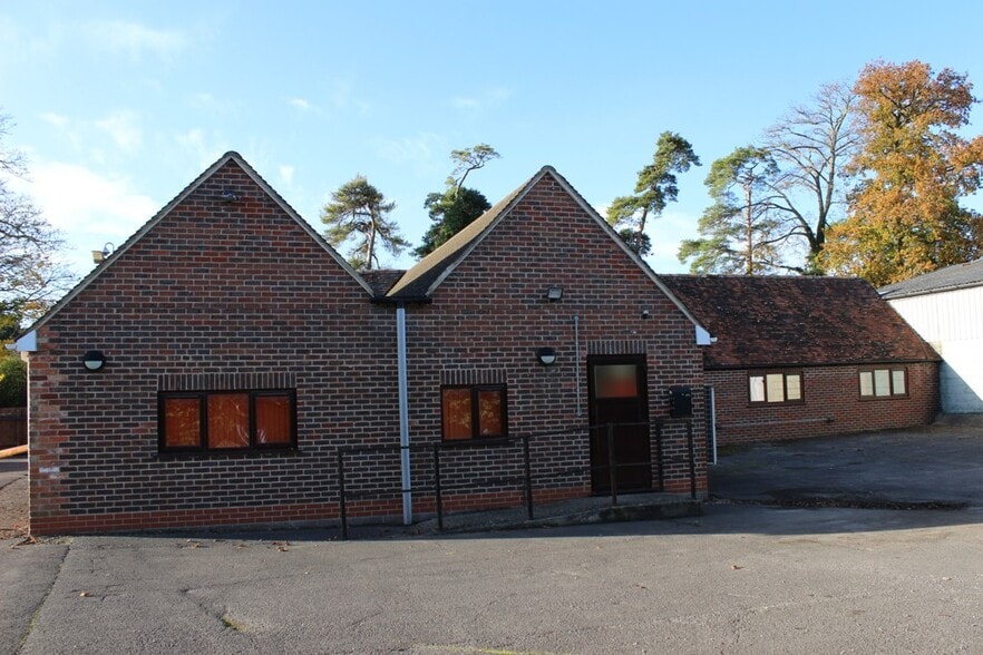 1 Bath Rd, Newbury to rent - Building Photo - Image 3 of 3