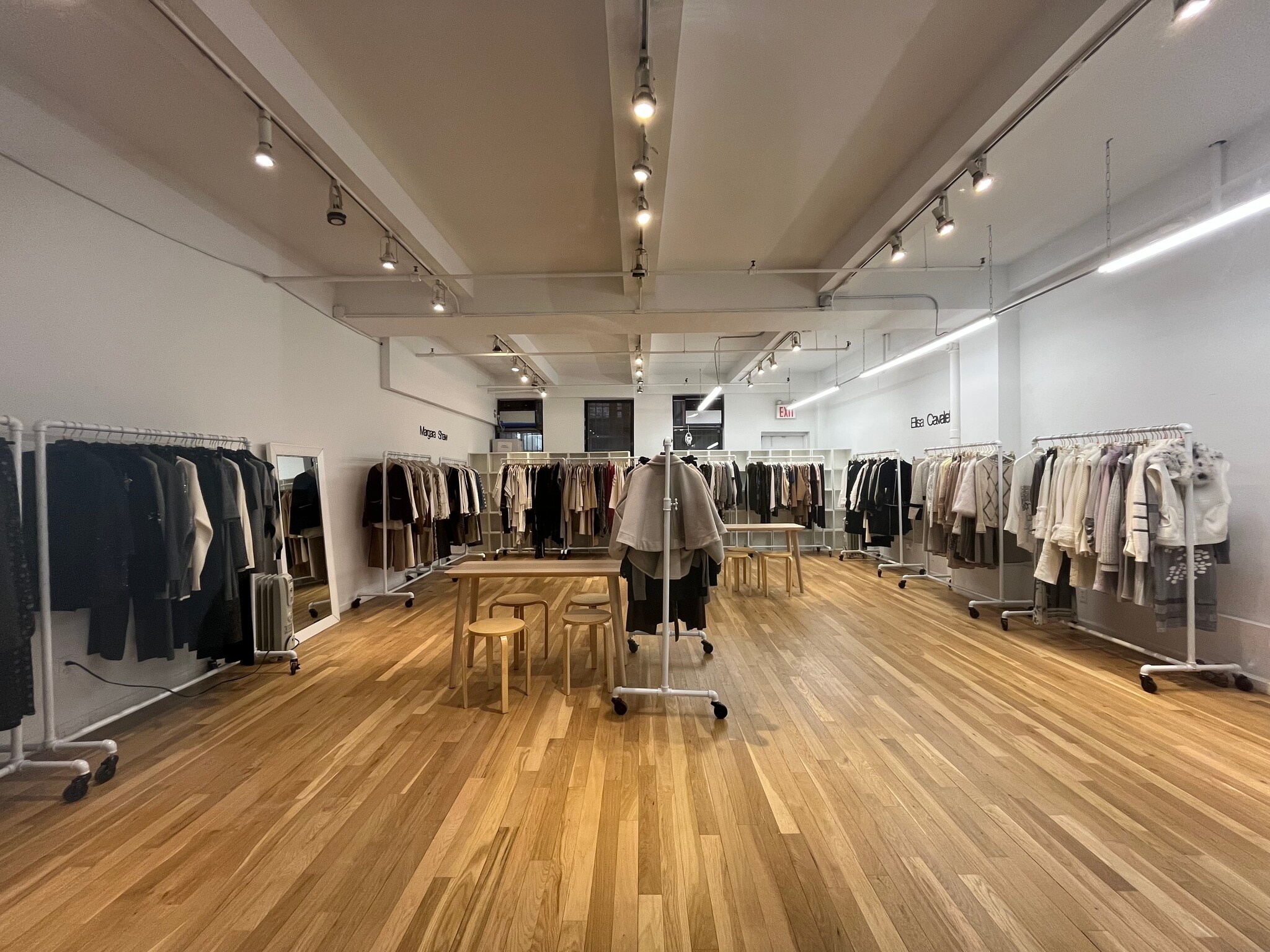 241 W 37th St, New York, NY to rent Interior Photo- Image 1 of 1