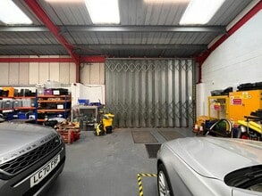 Wycombe Rd, Stokenchurch to rent Interior Photo- Image 2 of 9