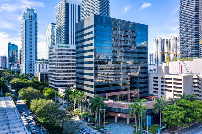 More details for 800 Brickell Ave, Miami, FL - Co-working to Rent