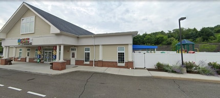 266-276 S Main St, Newtown, CT to rent Building Photo- Image 2 of 2