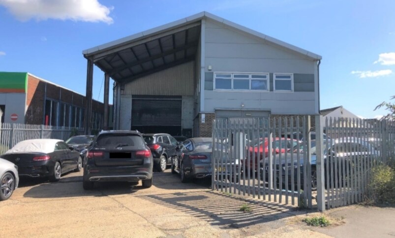 140 Burnham Rd, Dartford for sale Primary Photo- Image 1 of 1