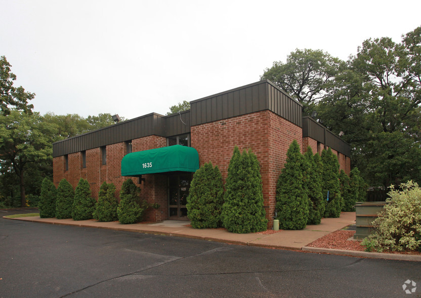 1635 Coon Rapids Blvd NW, Coon Rapids, MN for rent - Building Photo - Image 3 of 114