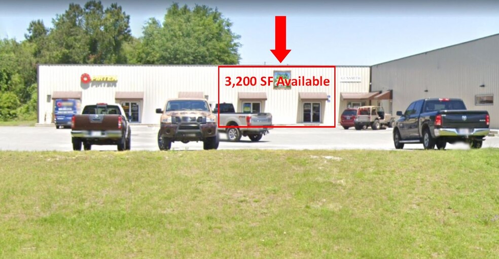 301 Commerce Blvd, Midway, FL for rent - Building Photo - Image 1 of 8