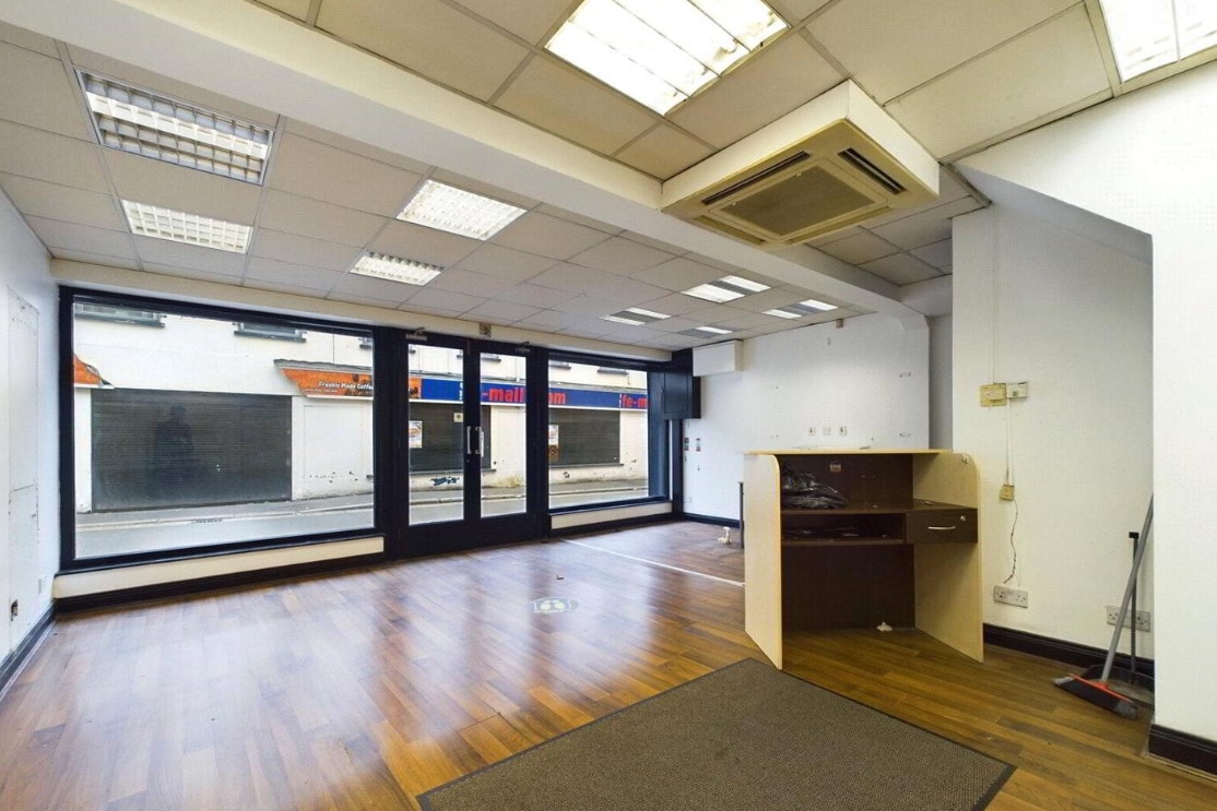 27 Mill St, Newry to rent Interior Photo- Image 1 of 4