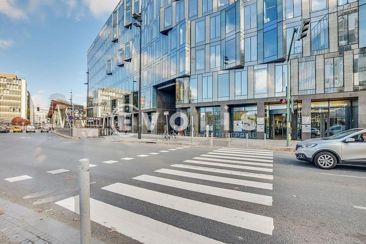 Office in Arcueil to rent Building Photo- Image 1 of 25