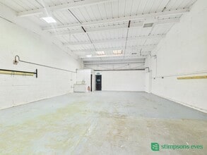 60 Singer Way, Kempston to rent Interior Photo- Image 1 of 4