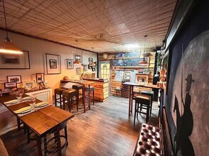 34 Cardiff Rd, Newport to rent Interior Photo- Image 1 of 7