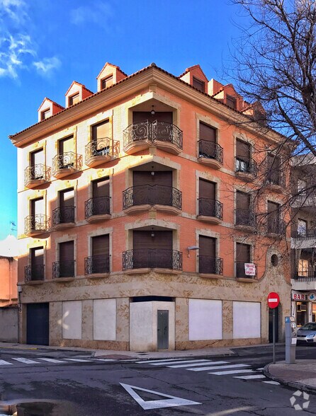 Plaza Cristo, 6, Torrijos, Toledo to rent - Primary Photo - Image 1 of 2