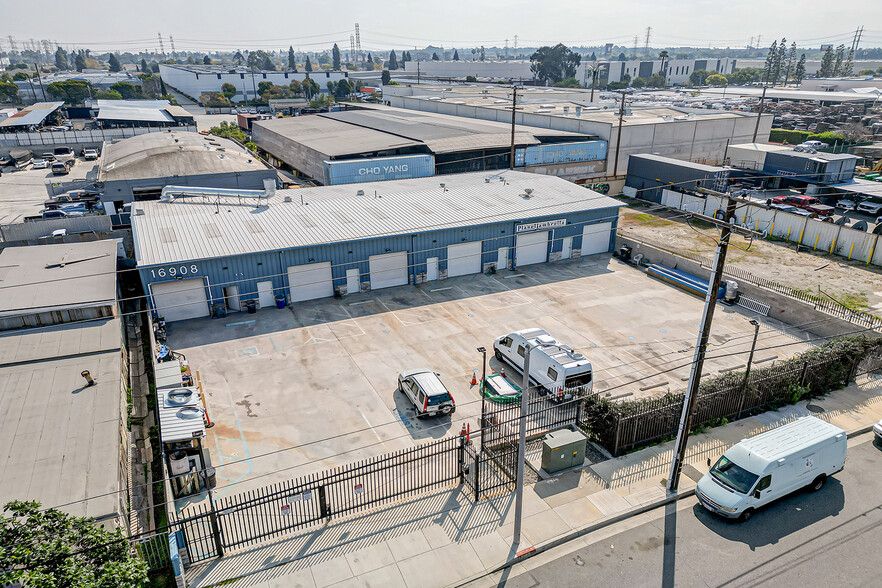 16908 S Broadway, Gardena, CA for sale - Building Photo - Image 1 of 35