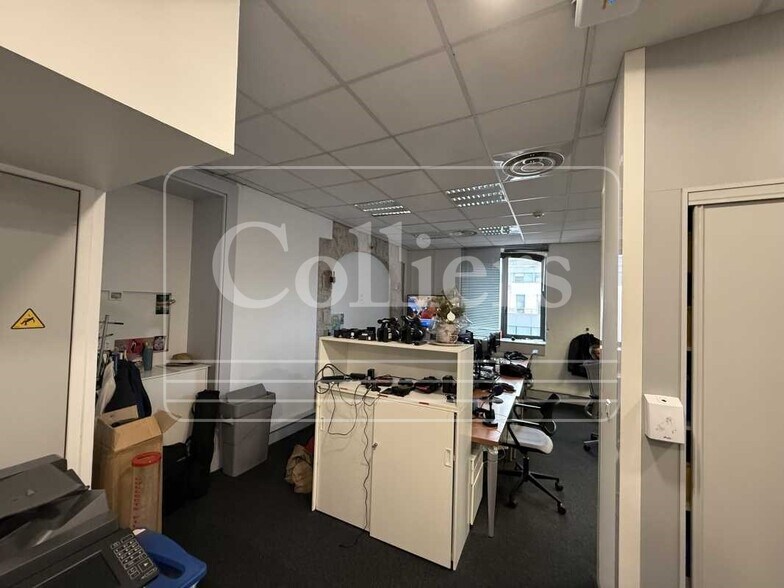 Office in Marseille to rent - Interior Photo - Image 2 of 2