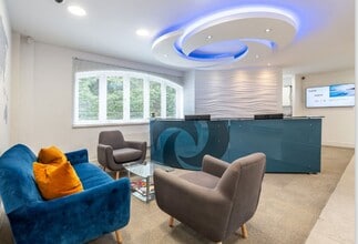 Lower Teddington Rd, Kingston Upon Thames to rent Interior Photo- Image 1 of 12