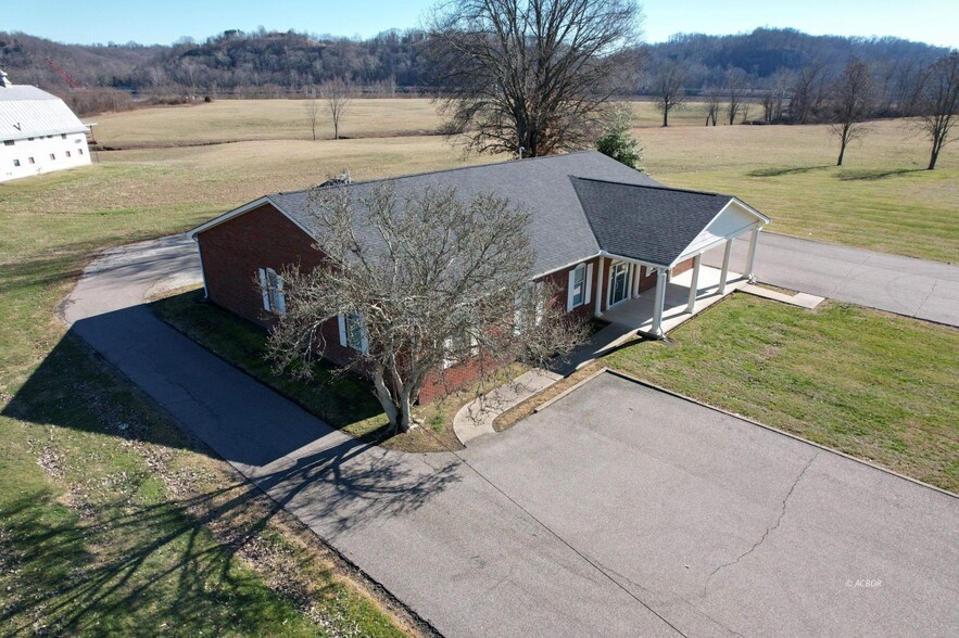 10 Old Airport Rd, Gallipolis, OH for sale - Building Photo - Image 3 of 23