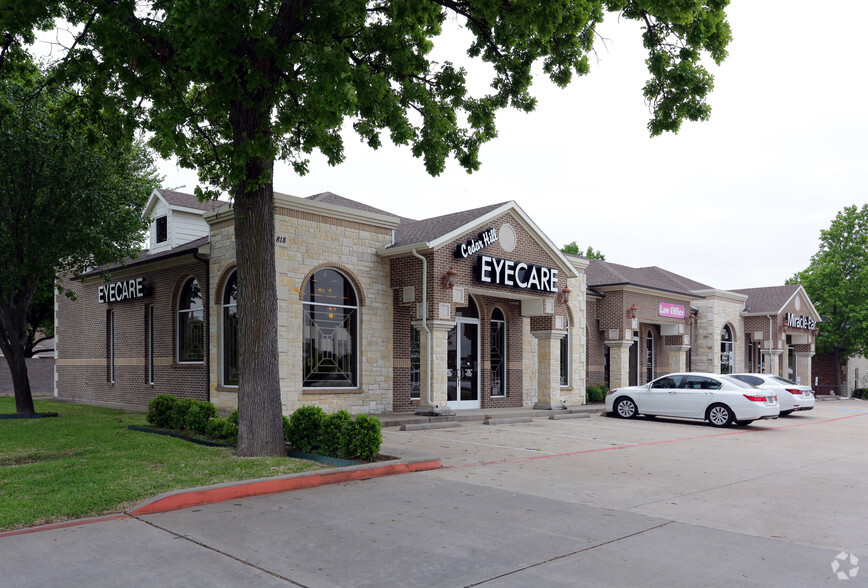 818 N Highway 67, Cedar Hill, TX for rent - Primary Photo - Image 1 of 5