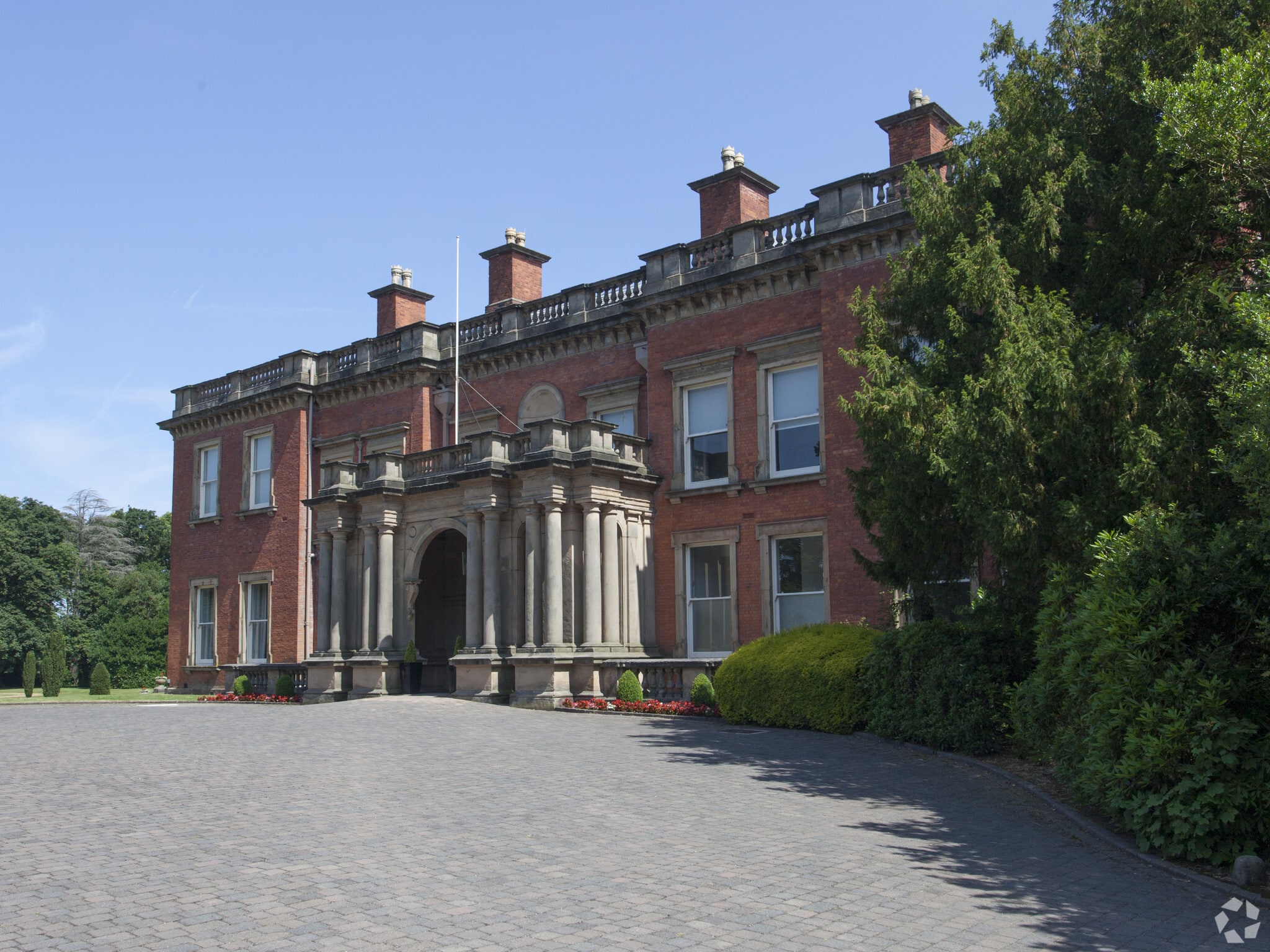 Chelford Rd, Knutsford to rent Primary Photo- Image 1 of 7