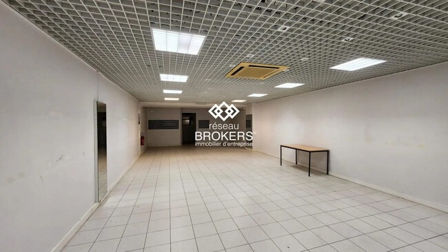 Location Commerce 130 m² à 138 m²