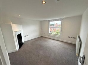 Suite 3 Bakery Court, London End, Beaconsfield to rent Interior Photo- Image 2 of 2