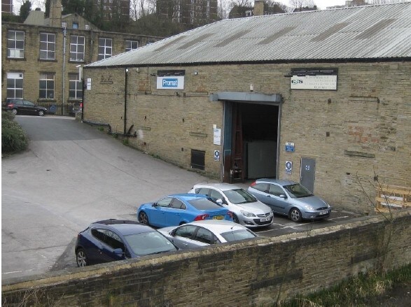 Bridgefield Rd, Elland for sale - Primary Photo - Image 1 of 1