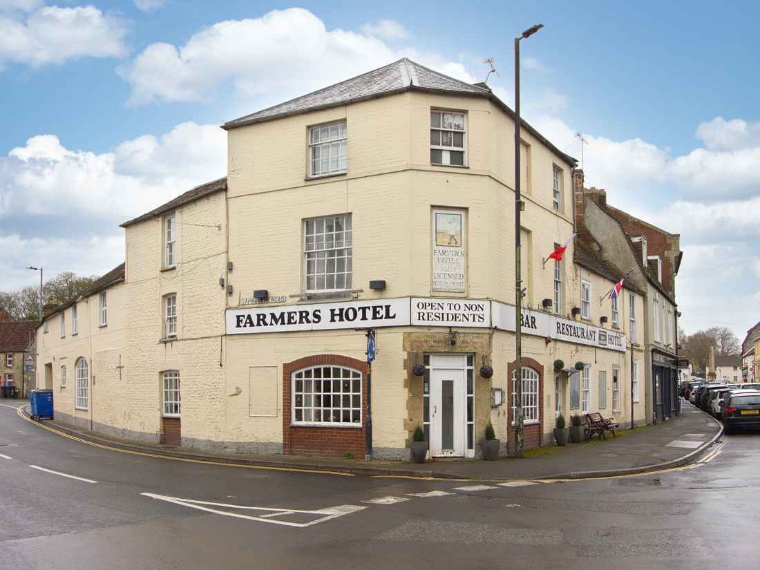 1 Silver St, Warminster for sale Primary Photo- Image 1 of 11