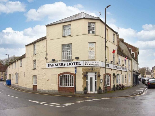 More details for 1 Silver St, Warminster - Hospitality for Sale