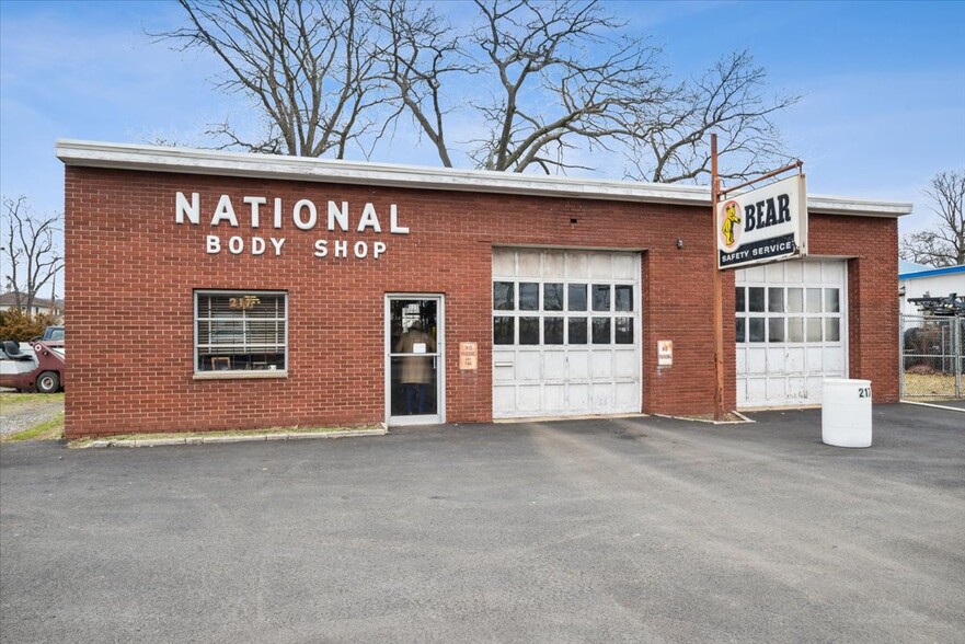 217 Lincoln Blvd, Middlesex, NJ for sale - Building Photo - Image 1 of 12