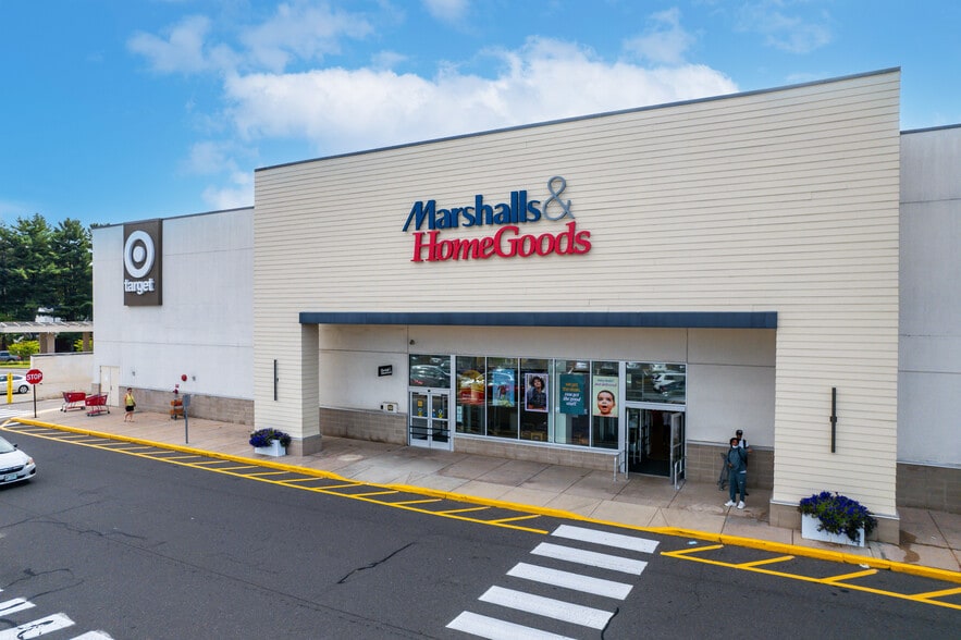 333 N Main St, West Hartford, CT to rent - Building Photo - Image 2 of 15