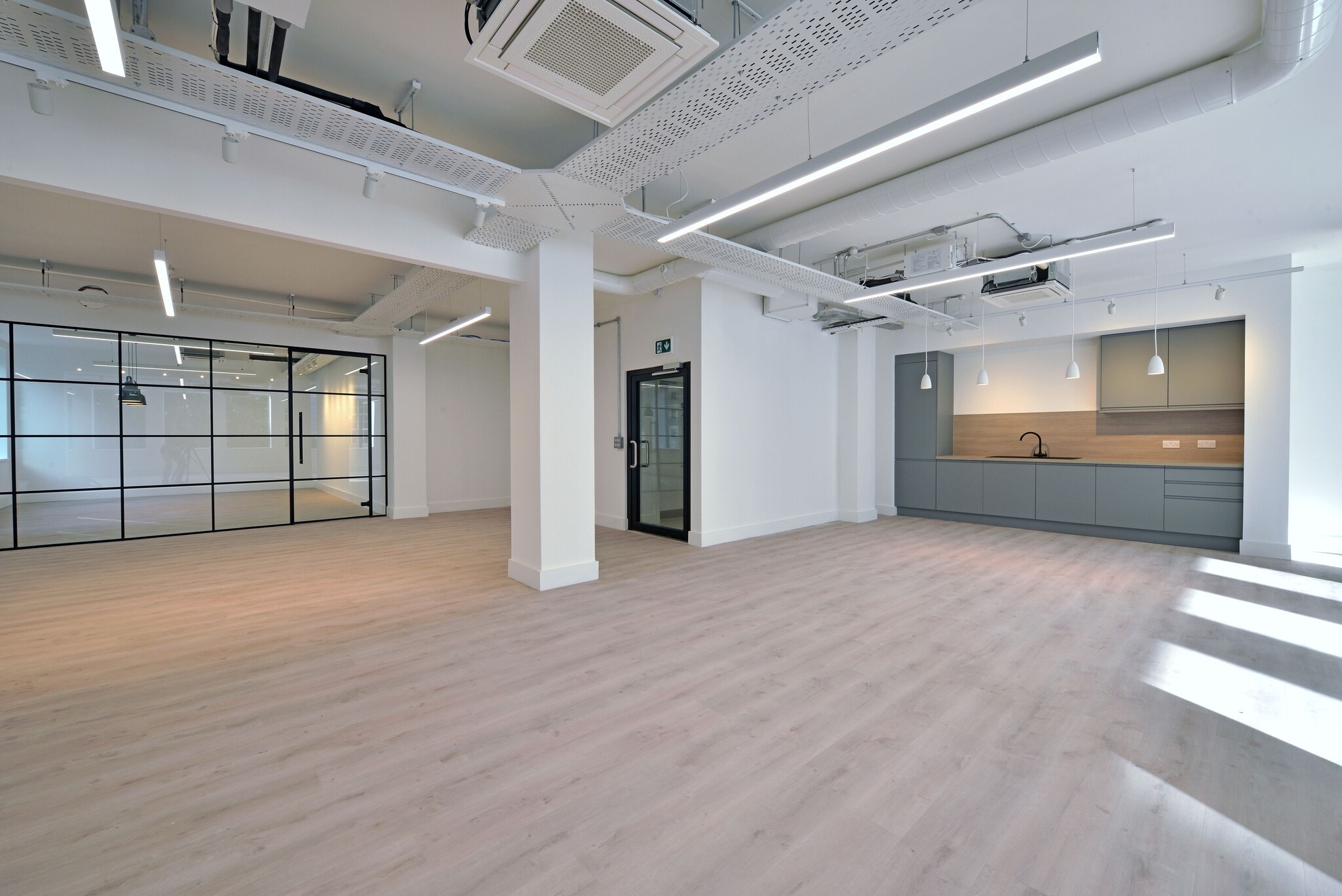 10-12 Mount St, Manchester to rent Building Photo- Image 1 of 26