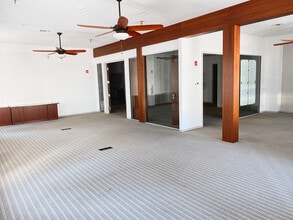 110 W Church St, Orlando, FL to rent Interior Photo- Image 1 of 4