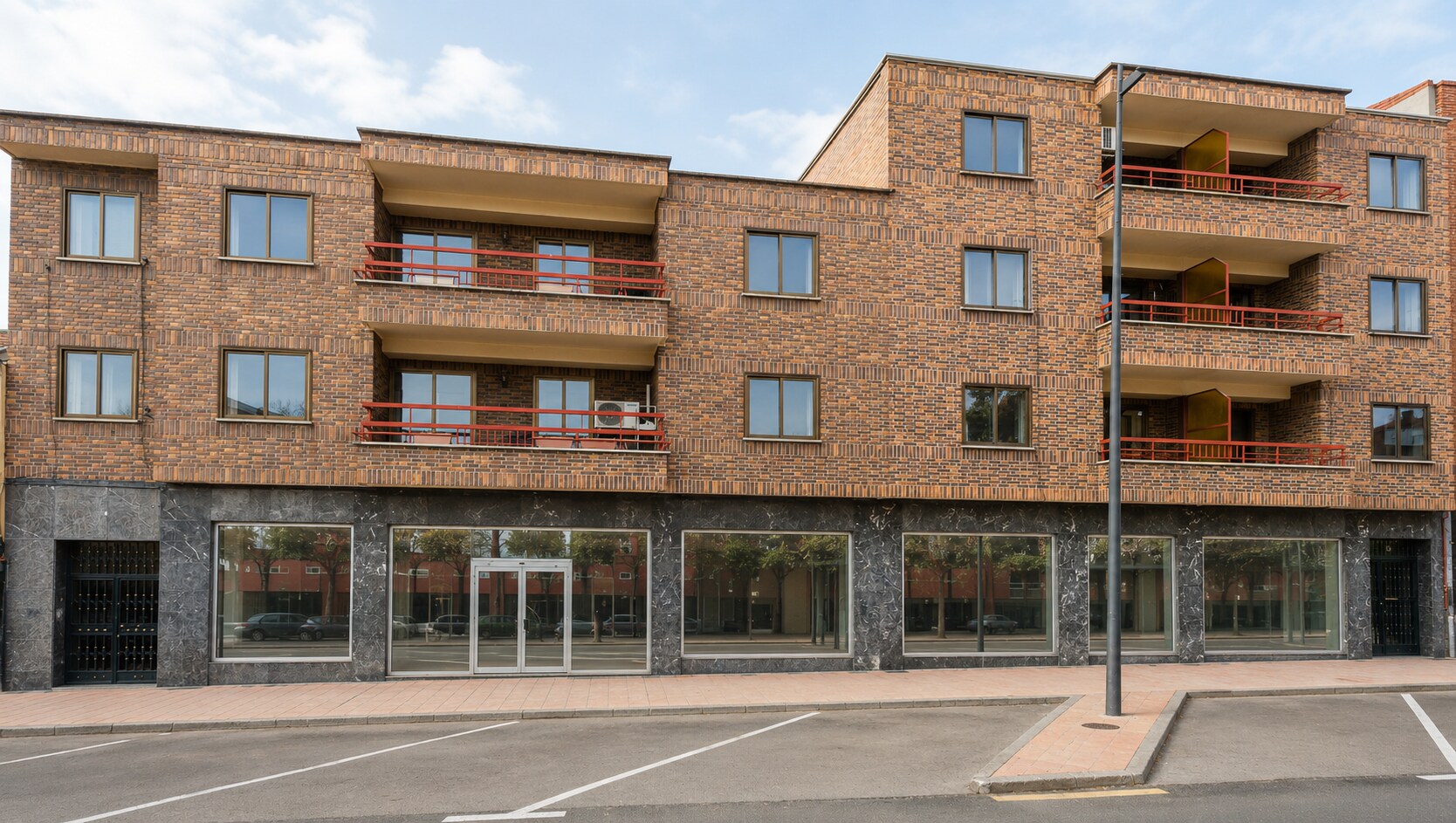 Retail in Getafe, Madrid to rent Building Photo- Image 1 of 5