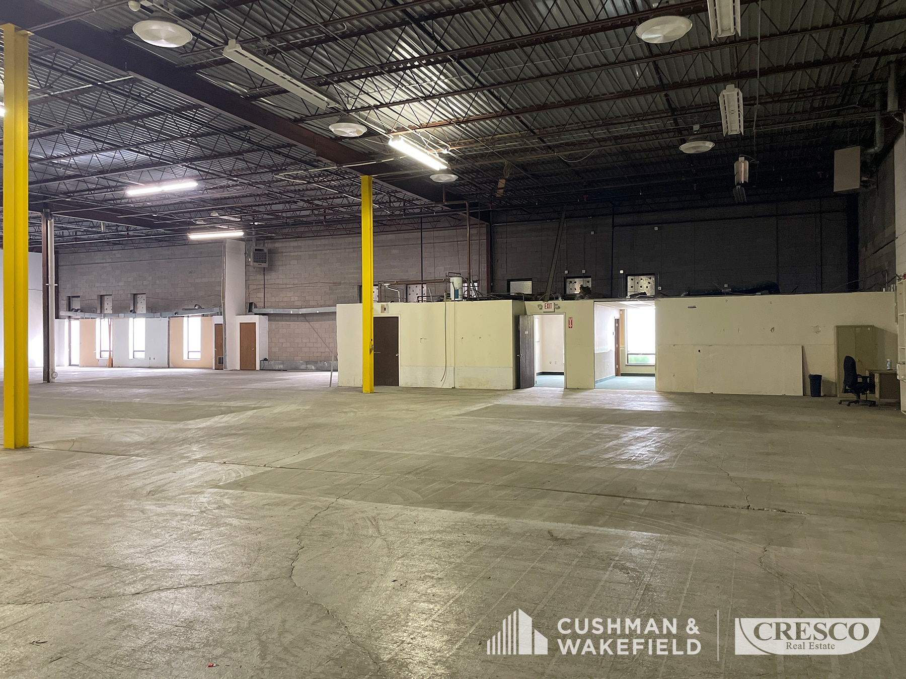 6908 Engle Rd, Middleburg Heights, OH to rent Building Photo- Image 1 of 3