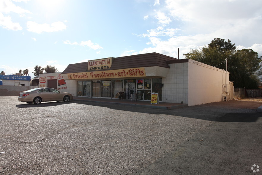 2167 N Decatur Blvd, Las Vegas, NV for rent - Building Photo - Image 3 of 21