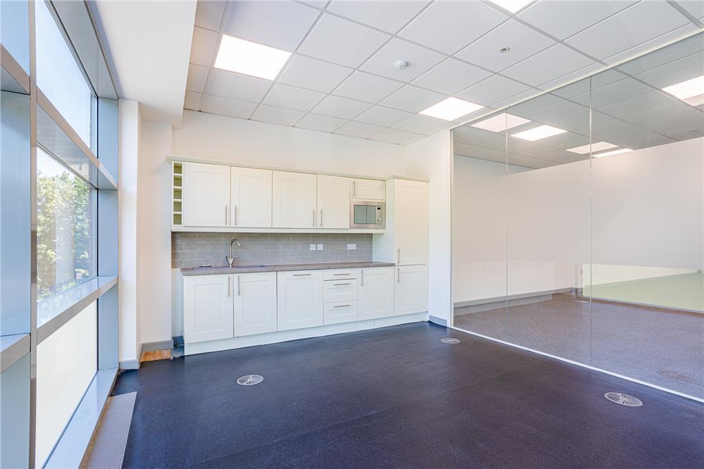 1 Cranmore Dr, Solihull to rent Interior Photo- Image 1 of 5
