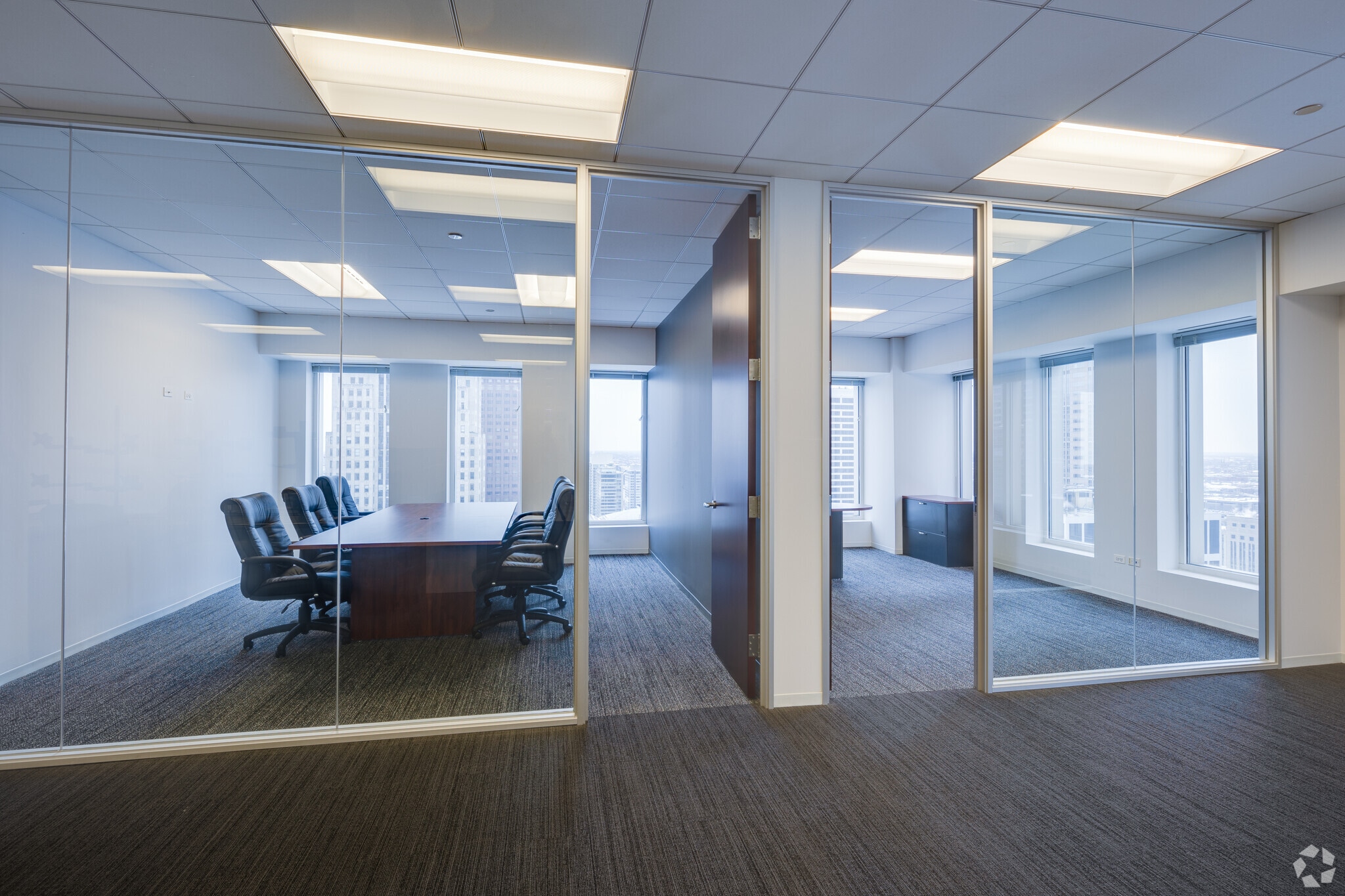 190 S La Salle St, Chicago, IL to rent Interior Photo- Image 1 of 3