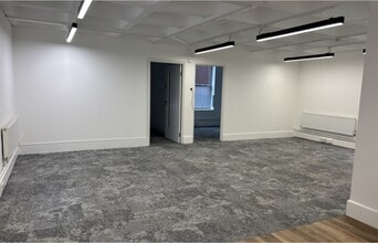 42-46 Frederick Pl, Brighton to rent Interior Photo- Image 2 of 3