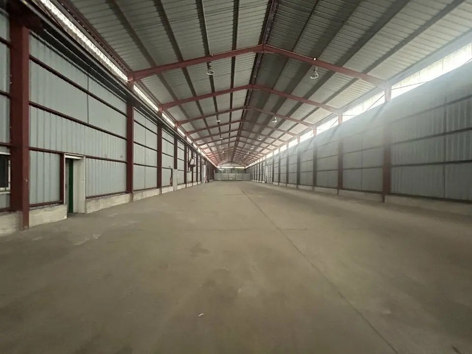 Light Industrial in Avignon to rent Building Photo- Image 1 of 7