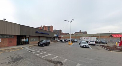 1600-1656 Bruckner Blvd, Bronx, NY for rent Building Photo- Image 1 of 7