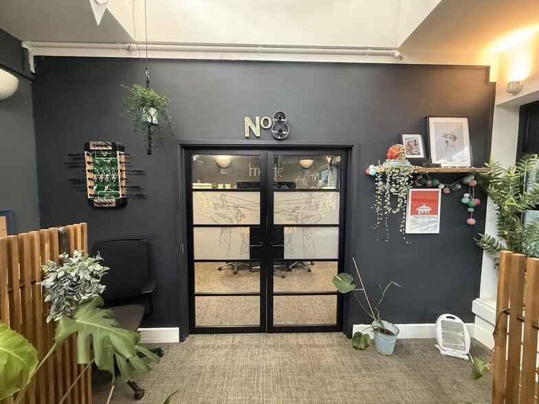 129-130 Edward St, Brighton to rent - Building Photo - Image 3 of 9