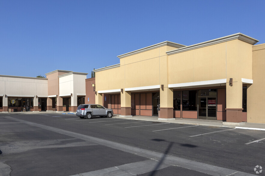 1104-1290 N Lemoore Ave, Lemoore, CA for rent - Building Photo - Image 3 of 4