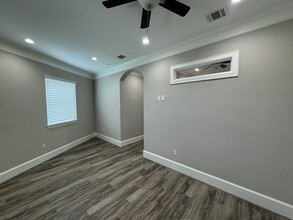 12262 Queenston Blvd, Houston, TX for rent Interior Photo- Image 1 of 9