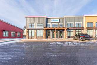 3752 51 Av, Lloydminster, AB for rent Building Photo- Image 1 of 40