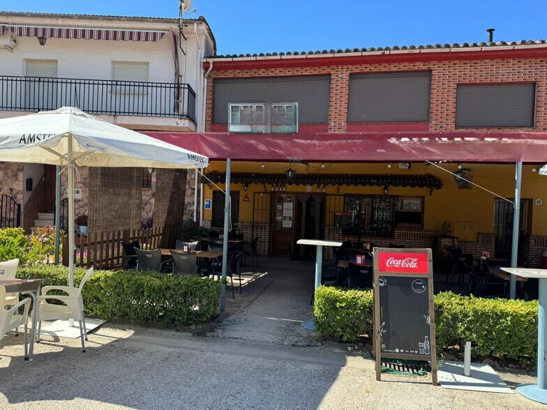 Retail in Lanzahíta, Ávila to rent - Building Photo - Image 1 of 4
